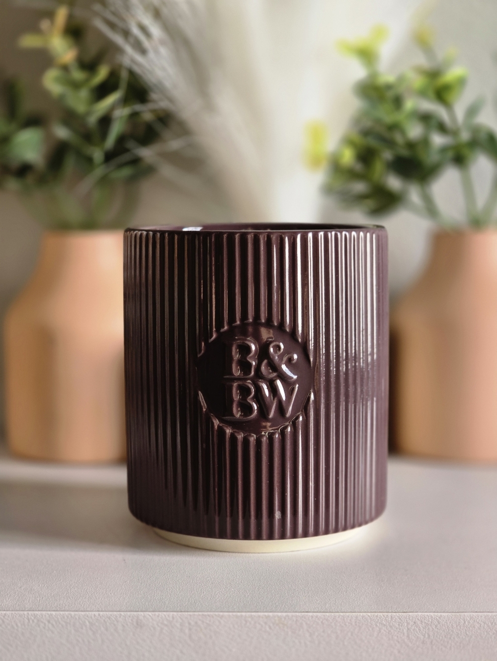 Rose & Oud ceramic single wick candle by Bath and Body Works